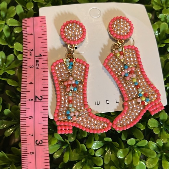 🪩 Cowboy Boot Earrings Pink Beaded dangle - Picture 4 of 5